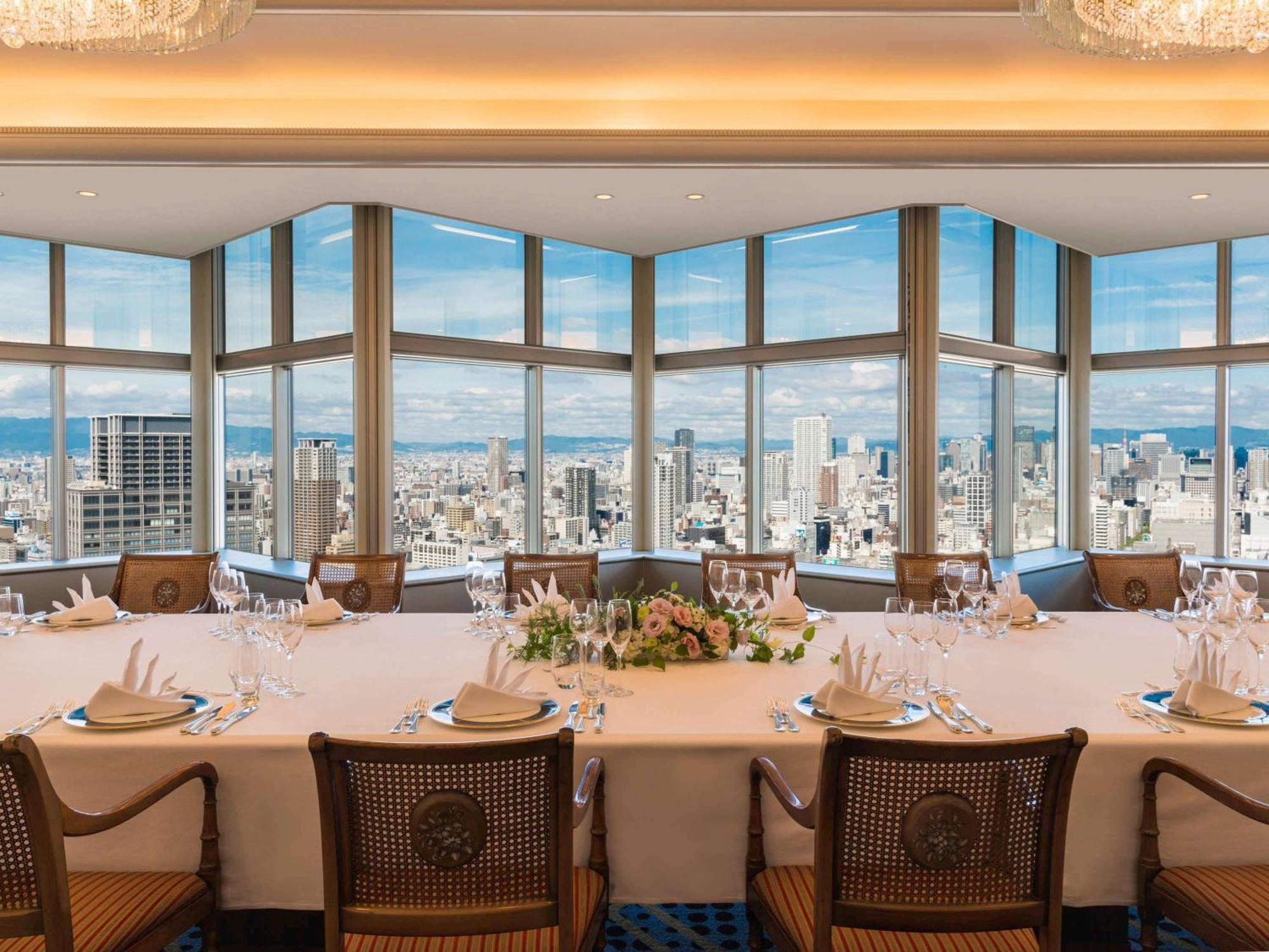 سويس أوتيل نانكاي أوساكا المظهر الخارجي الصورة The 33rd floor of the hotel